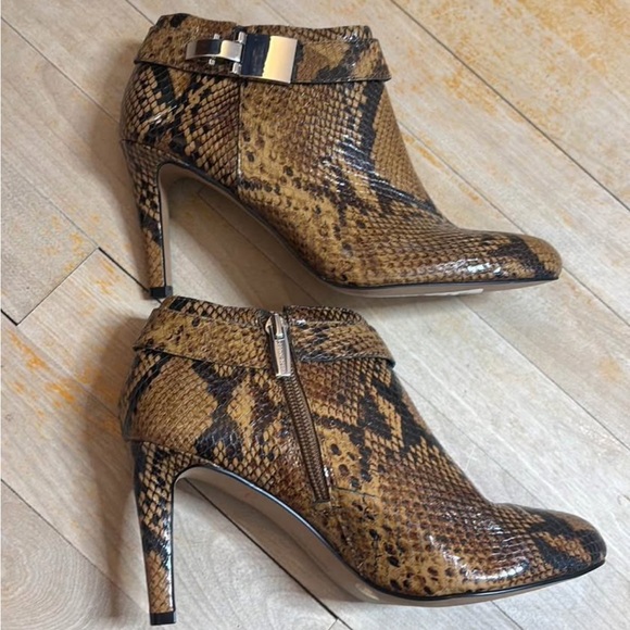Vince Camuto Tan Snake Print Leather Ankle Booties - Picture 2 of 12